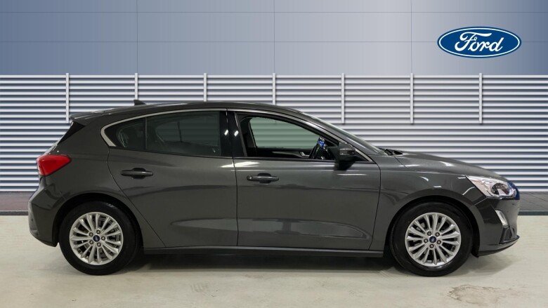 Ford Focus 1.0 EcoBoost 125 Titanium 5dr Petrol Hatchback